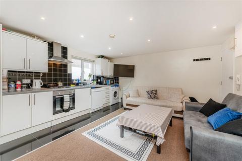 2 bedroom flat for sale, Blackhorse Lane, London