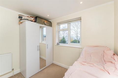 2 bedroom flat for sale, Blackhorse Lane, London