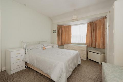 2 Kew Crescent, Cheam, Sutton, SM3 9RT
