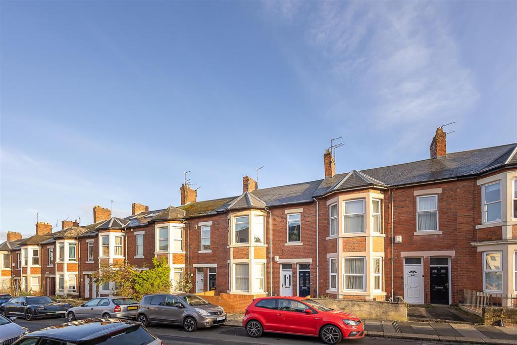 Sandringham Road, Gosforth, Newcastle upon Tyne 2 bed flat for sale £