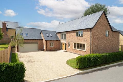 6 bedroom detached house for sale, Mill Lane, Newbold on Stour, Warwickshire, CV37