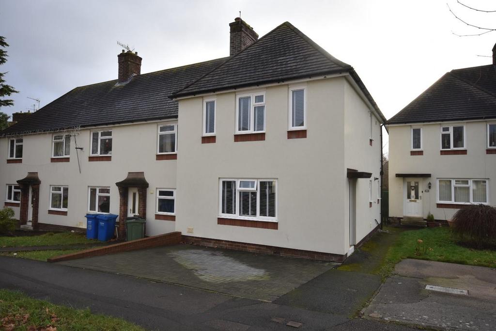 Maynard Road, Boythorpe, Chesterfield, S40 2LW 2 bed end of terrace