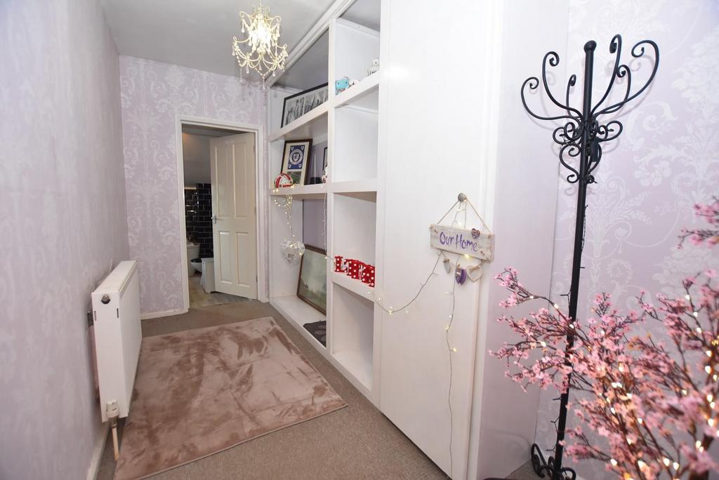 BEDROOM 2 02.jpg