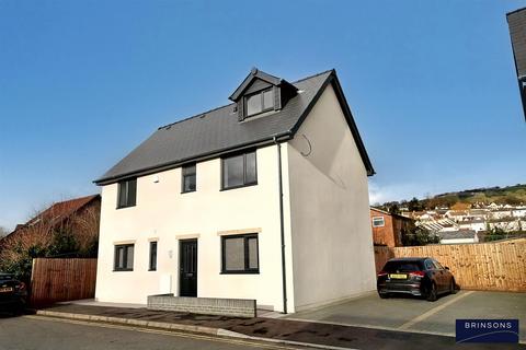 5 bedroom detached house for sale - St. Christophers Close, Bedwas, Caerphilly