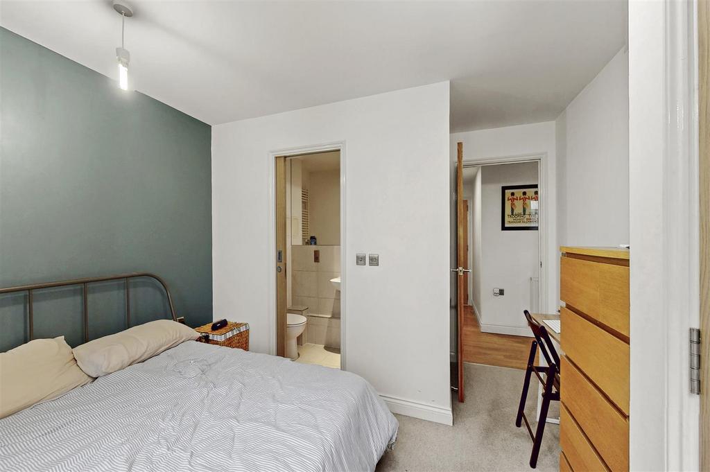 Flat 4, Findlay House - z Nhj Vwkfs NIbt Xv Hadu6.jpg