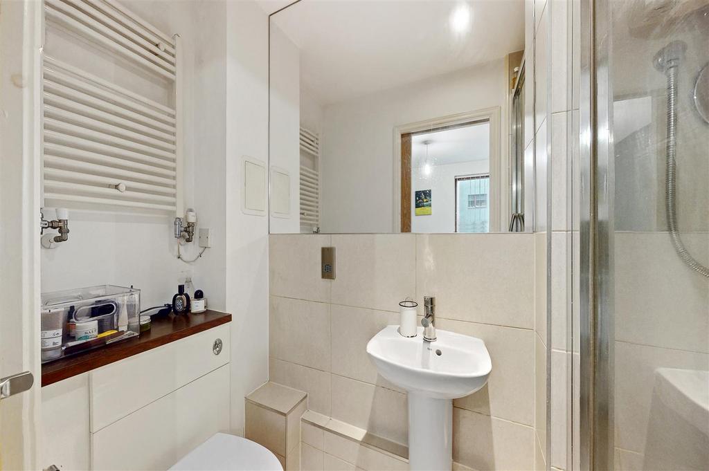 Flat 4, Findlay House - kaywbr3fq Lc Am W51 Hq1c.jpg