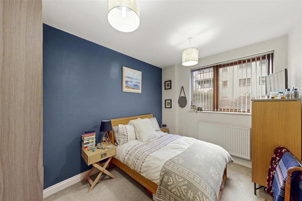 Flat 4, Findlay House - Y1 Qtbi Zx XXt WJk KPUo27.jpg