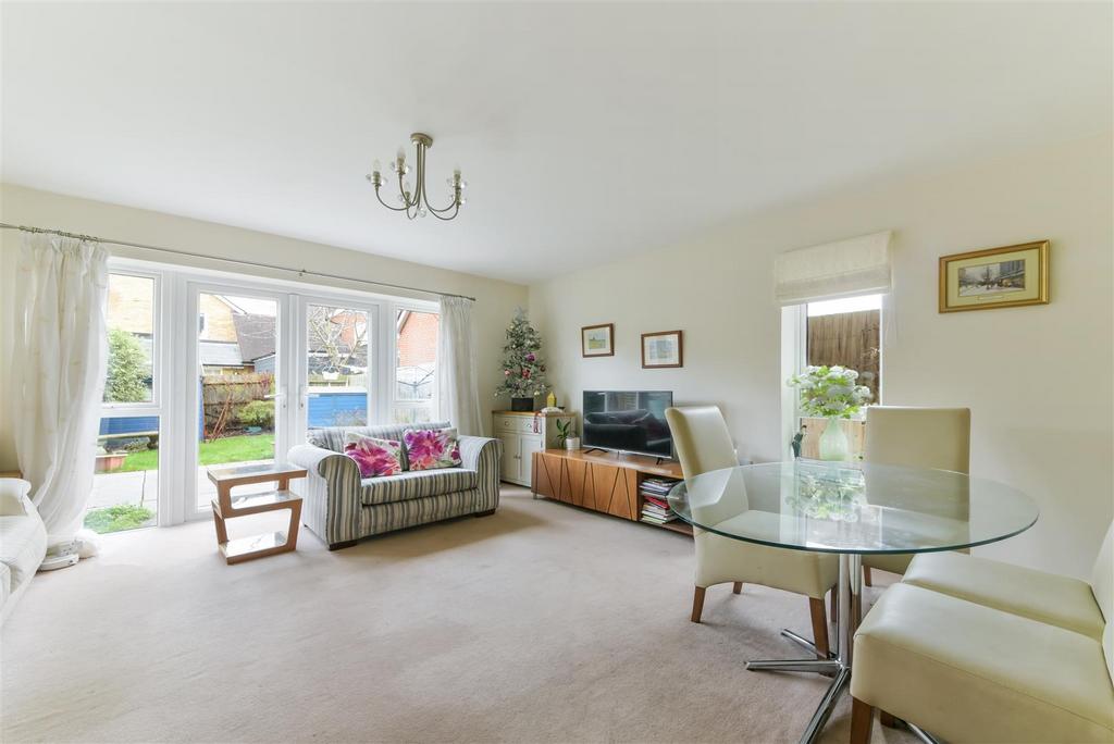 Parkview Way, Epsom 2 bed end of terrace house for sale £525,000