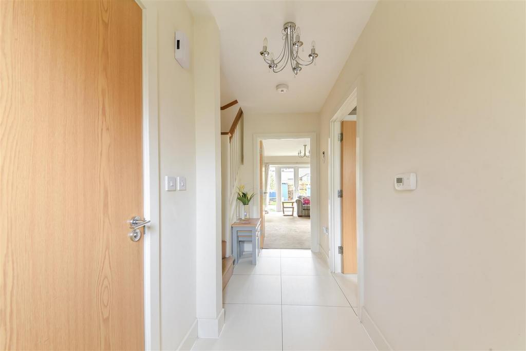 Parkview Way, Epsom 2 bed end of terrace house for sale £525,000