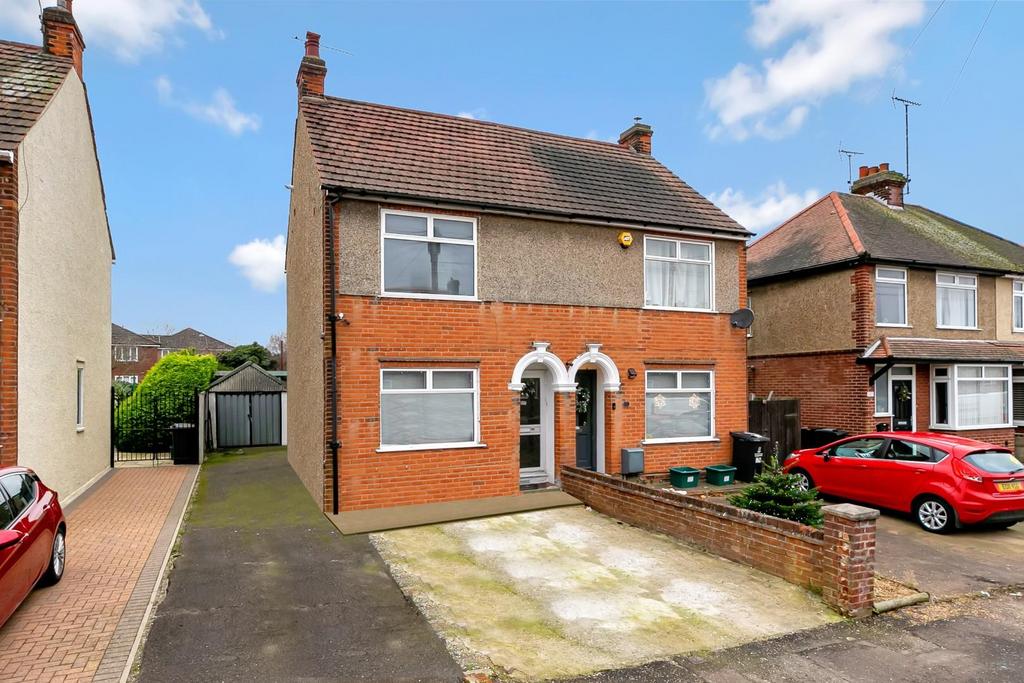 Cavendish Avenue, Colchester 3 bed semidetached house for sale £300,000