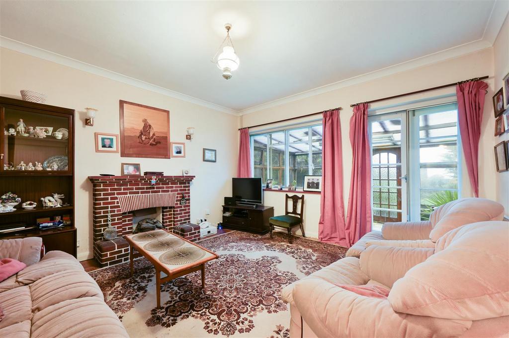 Ruden Way, Epsom Downs 3 bed detached bungalow for sale £850,000