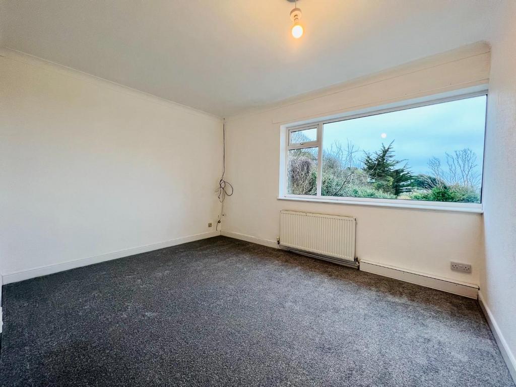 Bedroom 1.jpeg
