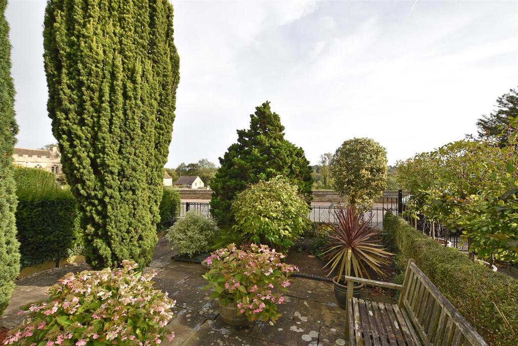 Front Garden.jpg