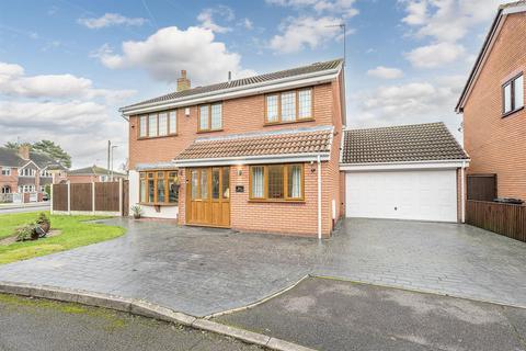 4 bedroom detached house for sale, Cypress Gardens, Kingswinford, DY6 9TU
