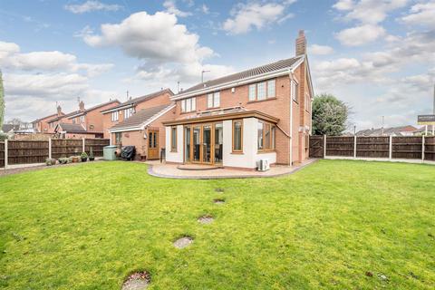4 bedroom detached house for sale, Cypress Gardens, Kingswinford, DY6 9TU