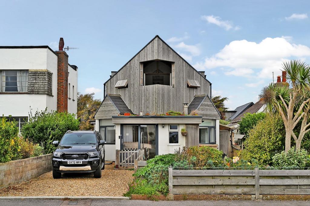 Old Fort Road, ShorehamBySea 3 bed house for sale £880,000