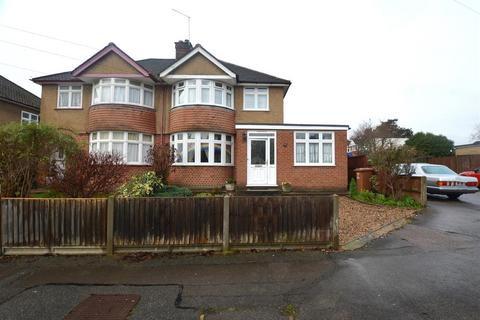 4 bedroom semi-detached house for sale, Links Way, Croxley Green, Rickmansworth