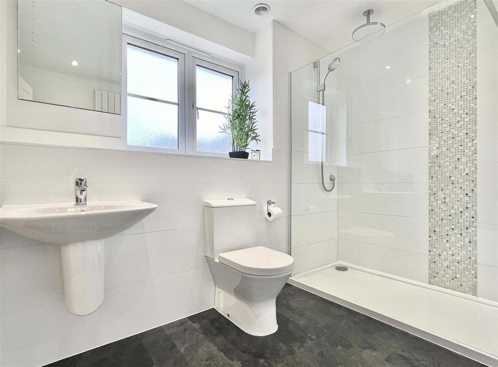 En-Suite b.jpg