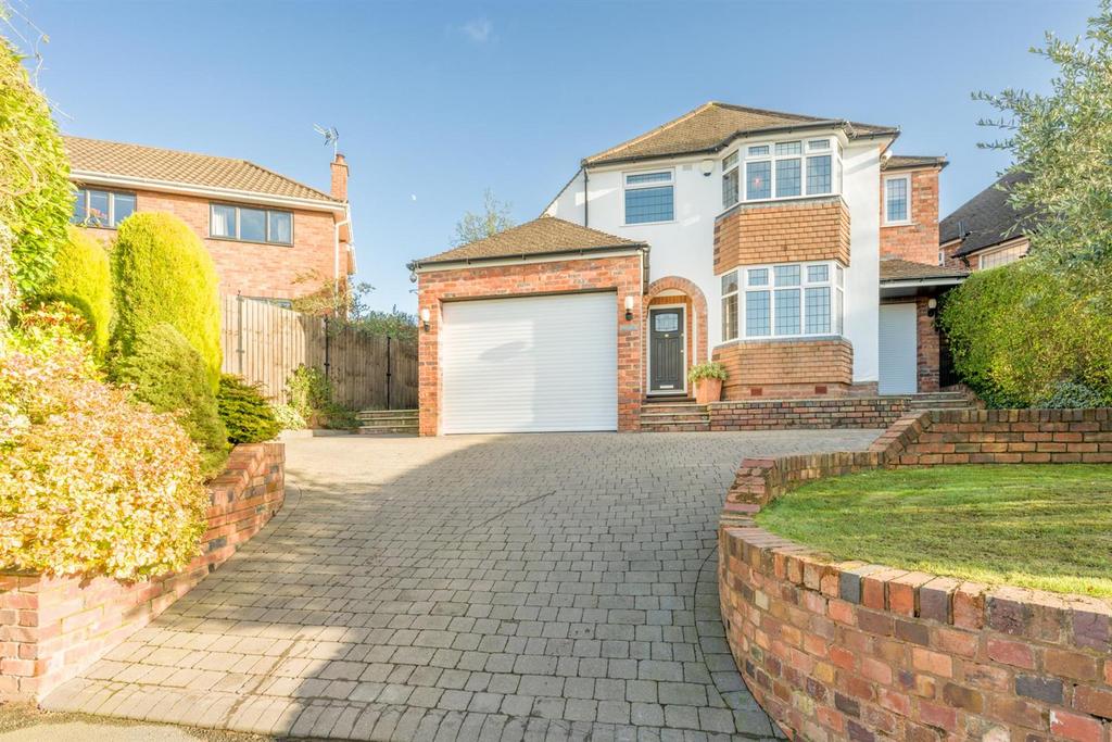 Oakfield Avenue, Kingswinford, DY6 8HJ 3 bed detached house for sale