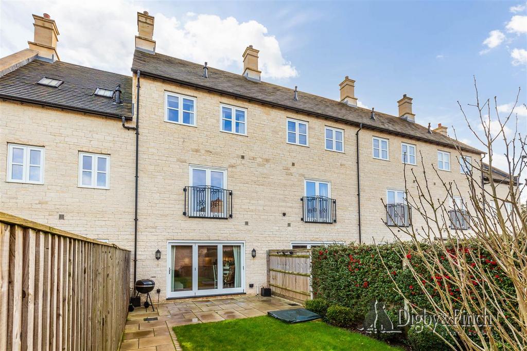 Kettering Road, Stamford 3 bed house for sale £700,000