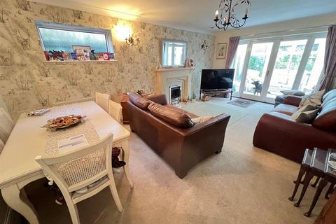 2 bedroom detached bungalow for sale, Lords Lane, Stourbridge, DY7 5PE