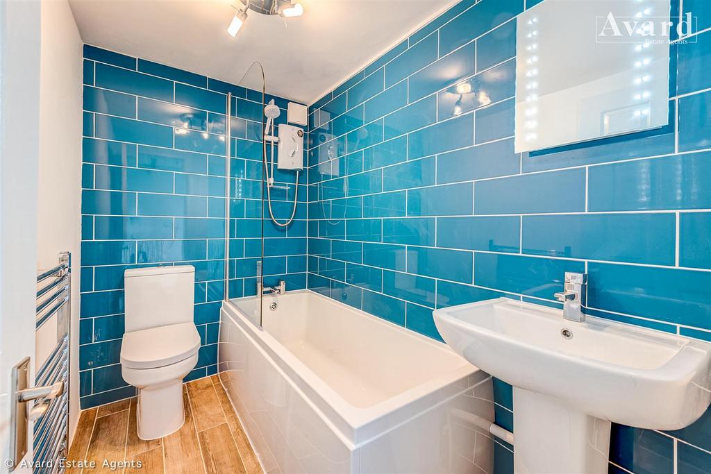 Flat 9, 53-54 Regency Square-19.jpg