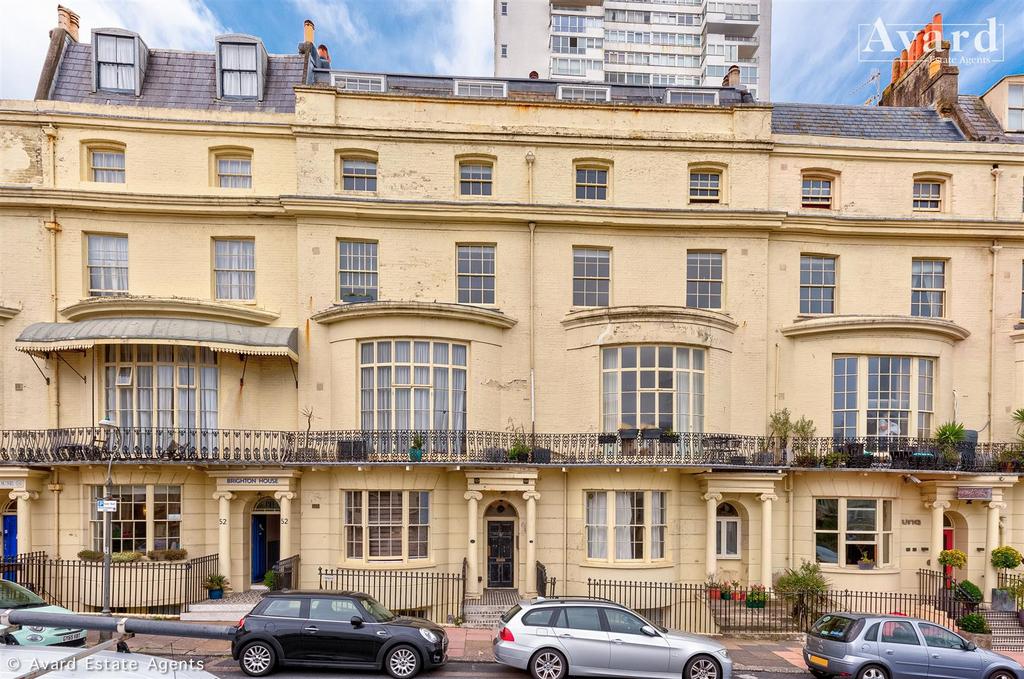 Flat 9, 53-54 Regency Square-5.jpg