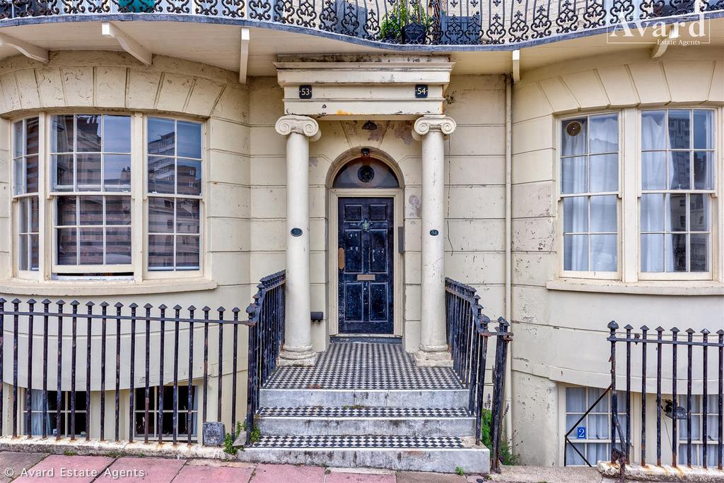 Flat 9, 53-54 Regency Square-7.jpg