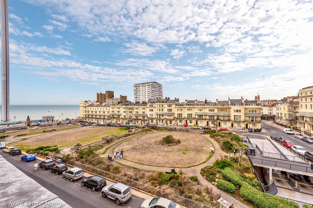 Flat 9, 53-54 Regency Square-10.jpg