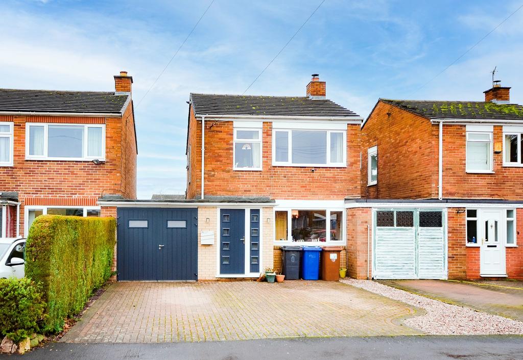 Furlong Lane, Alrewas, BurtononTrent, DE13 3 bed link detached house