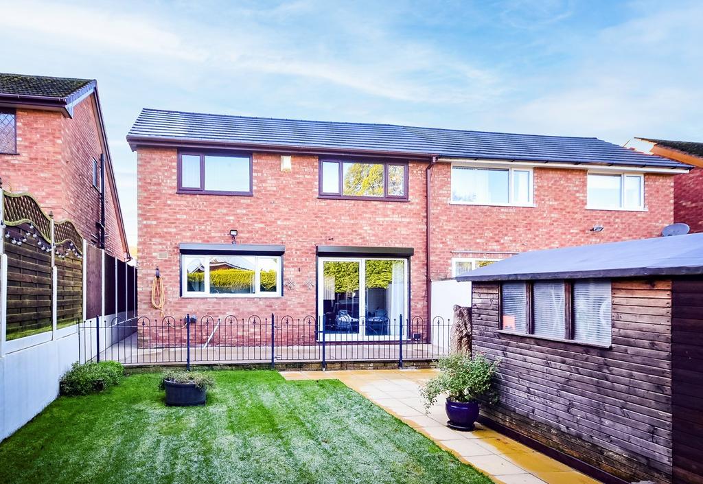 Highfield Avenue, Burntwood, WS7 3 bed semidetached house for sale £