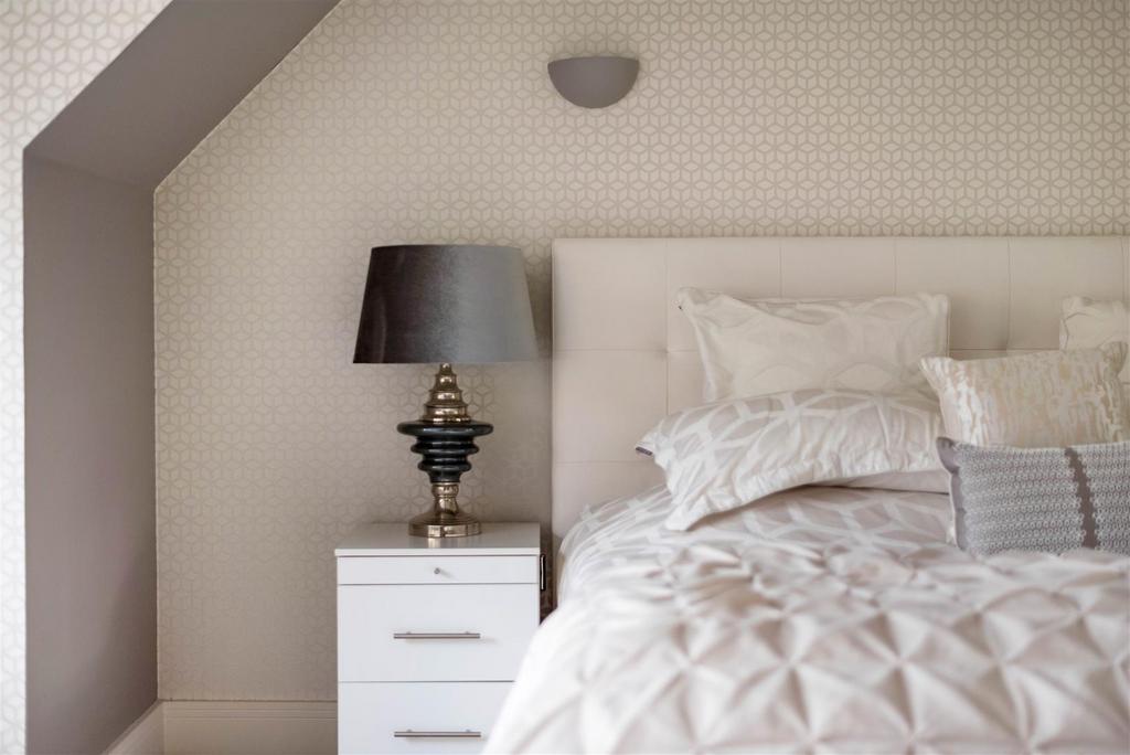 Principal bedroom