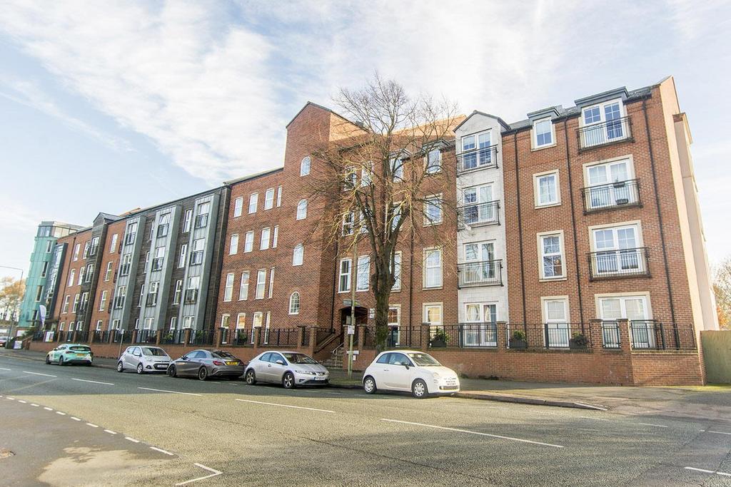 Outside, Parking &amp; Communal Gardens