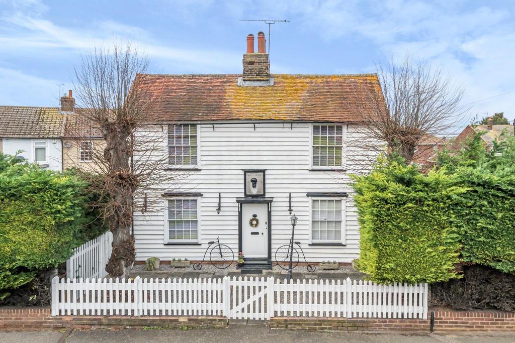 Chalk Road, Gravesend 3 bed cottage for sale £475,000