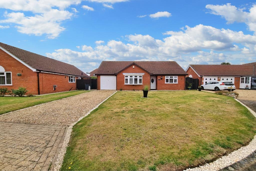 Broome Way, Holbeach, Spalding 2 bed detached bungalow £275,000
