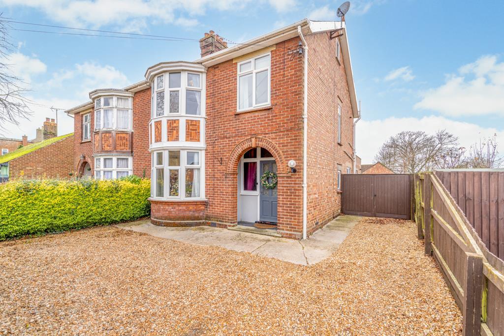 Lime Walk, Long Sutton 3 bed semidetached house for sale £260,000