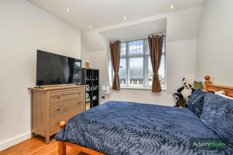 2 bedroom apartment for sale, Regents Park Road, London N3