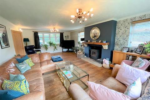 4 bedroom detached house for sale, Homestead, Easton On The Hill