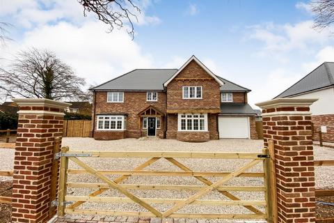 4 bedroom detached house for sale - PLot 2  Mangapp Chase, Burnham-On-Crouch