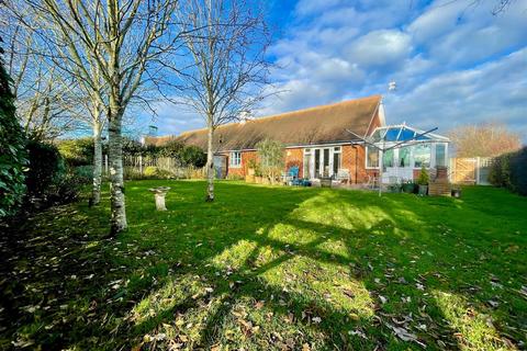 2 bedroom bungalow for sale - Kirk Mews, Althorne, Chelmsford