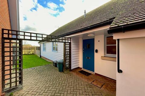 2 bedroom bungalow for sale - Kirk Mews, Althorne, Chelmsford