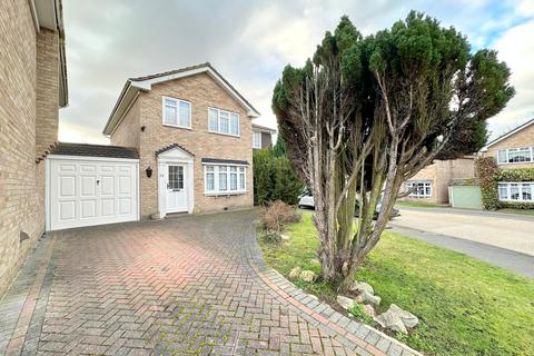24 Tyrells Way, Great Baddow, Chelmsford, CM2 7DP