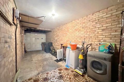 24 Tyrells Way, Great Baddow, Chelmsford, CM2 7DP