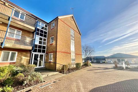 2 bedroom apartment for sale, Petticrow Quays, Belvedere Rd, Burnham-On-Crouch