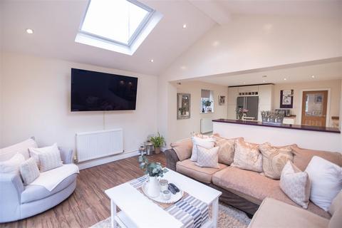19 Acorn Way, Pool In Wharfedale, Otley, LS21 1TY