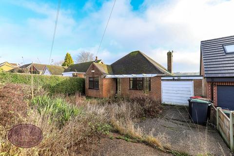 2 bedroom detached bungalow for sale - Baker Road, Newthorpe, Nottingham, NG16