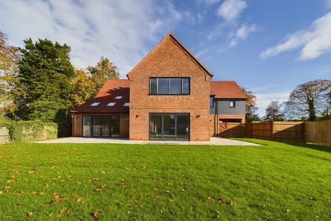 5 bedroom detached house for sale - Walden Road, Great Chesterford, Saffron Walden, CB10