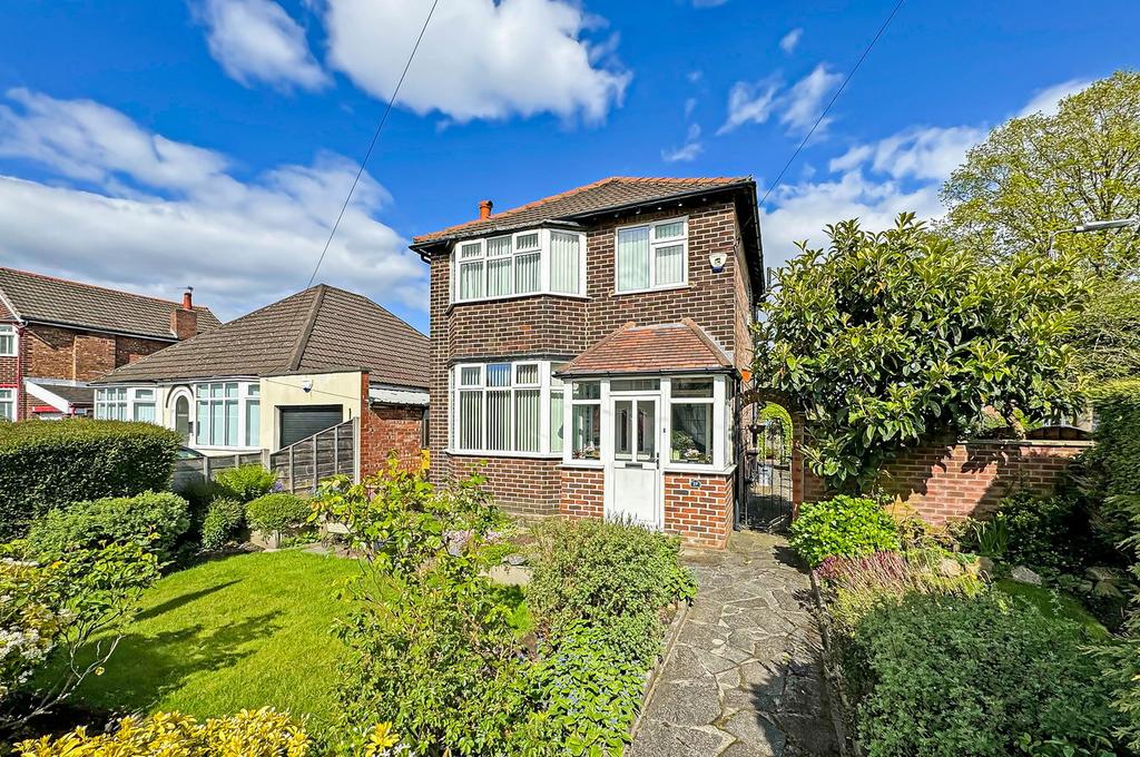 Cornhill Road, Urmston, Manchester, M41 3 bed detached house for sale