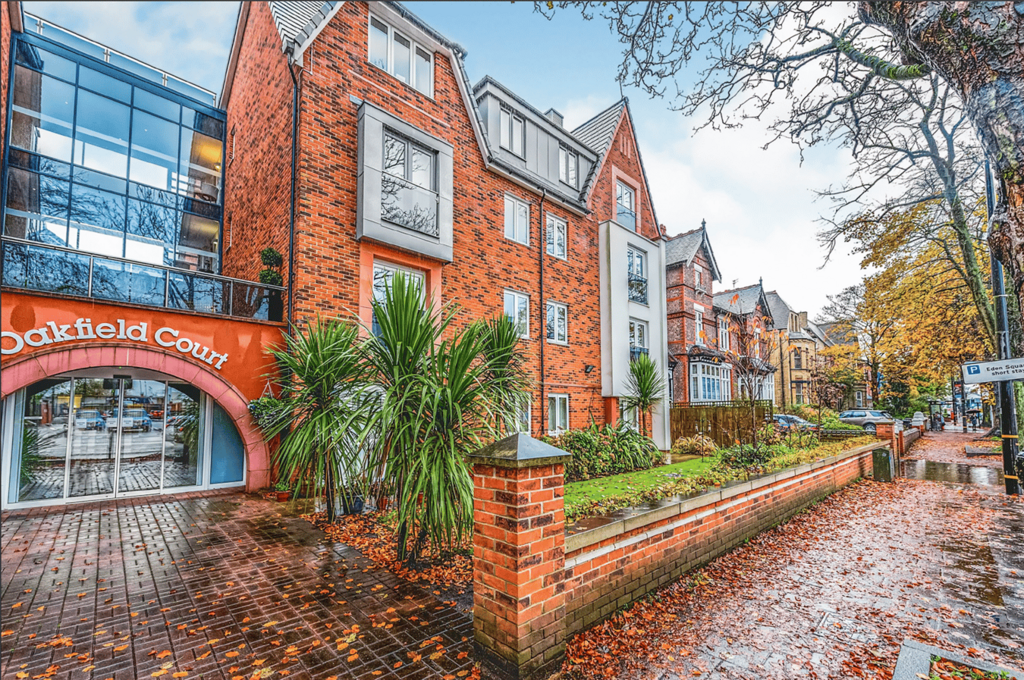 Crofts Bank Road, Urmston, Manchester, M41 1 bed apartment for sale £