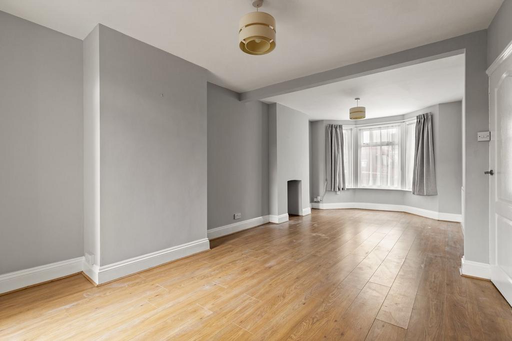 Balfour Road, Dover, CT16 3 bed terraced house for sale £220,000